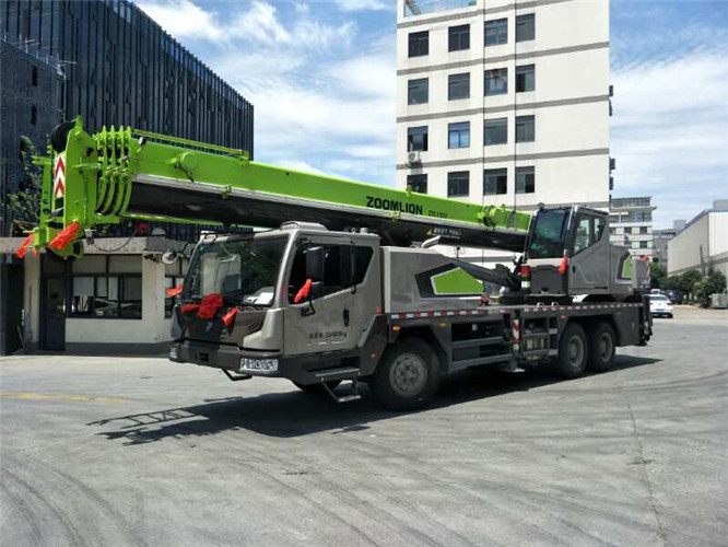 高州市随车吊师傅告诉你租赁随车吊车如何区分吨位