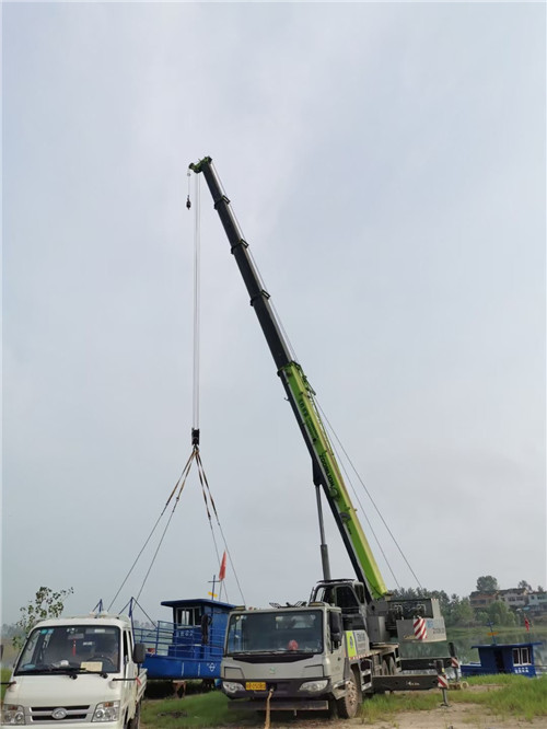 高州市桥梁建设吊装案例